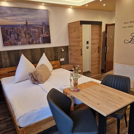 Apartmenthaus * فيرتهايم